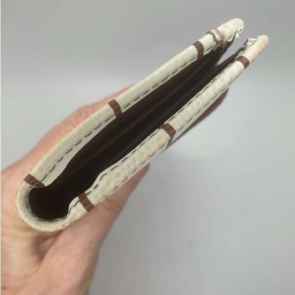 Fossil Madison natural and brown Tab Clutch wallet - Picture 7 of 9